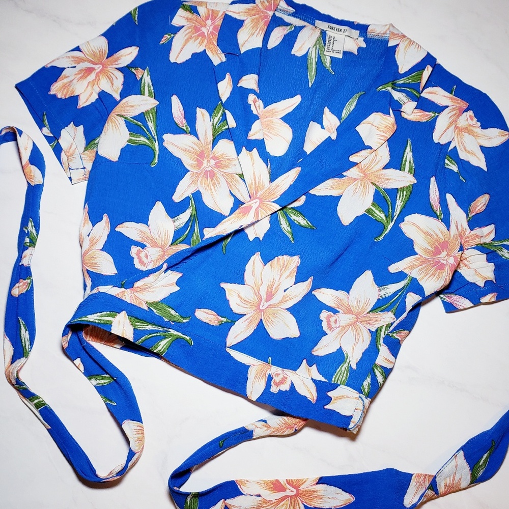 🌺🌴FOREVER 21 Hawaiian Crop Top